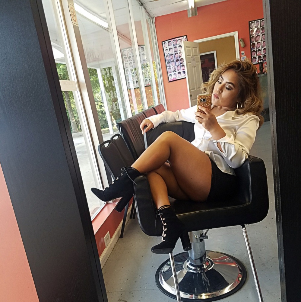 Meet your Posher, Itzel